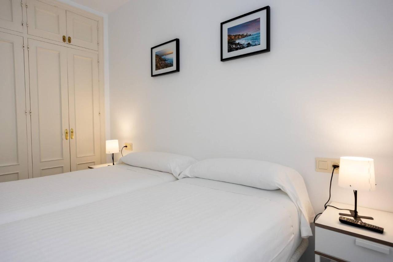 Apartamentos Los Cantaros El Puerto de Santa María Kültér fotó