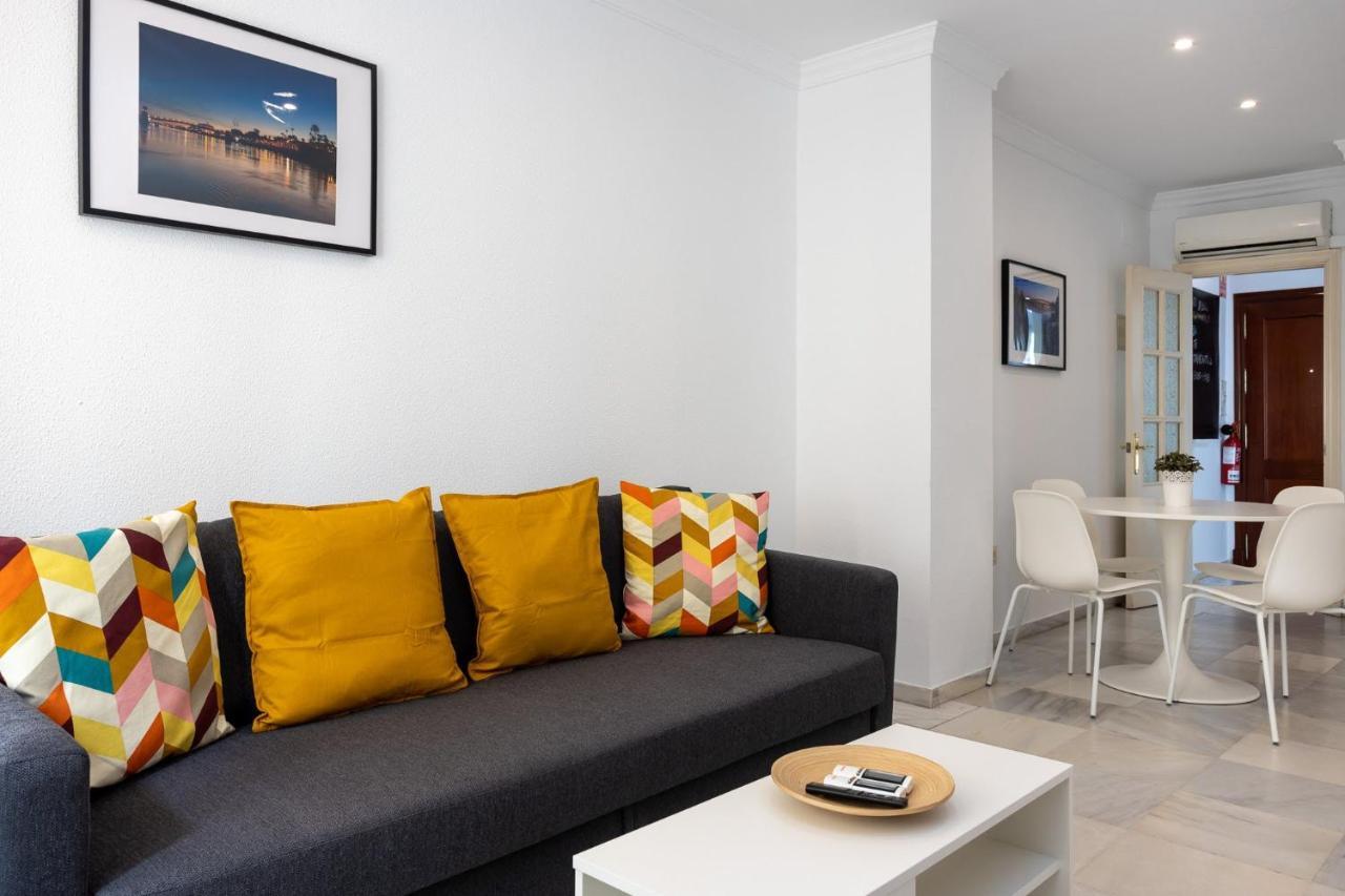 Apartamentos Los Cantaros El Puerto de Santa María Kültér fotó
