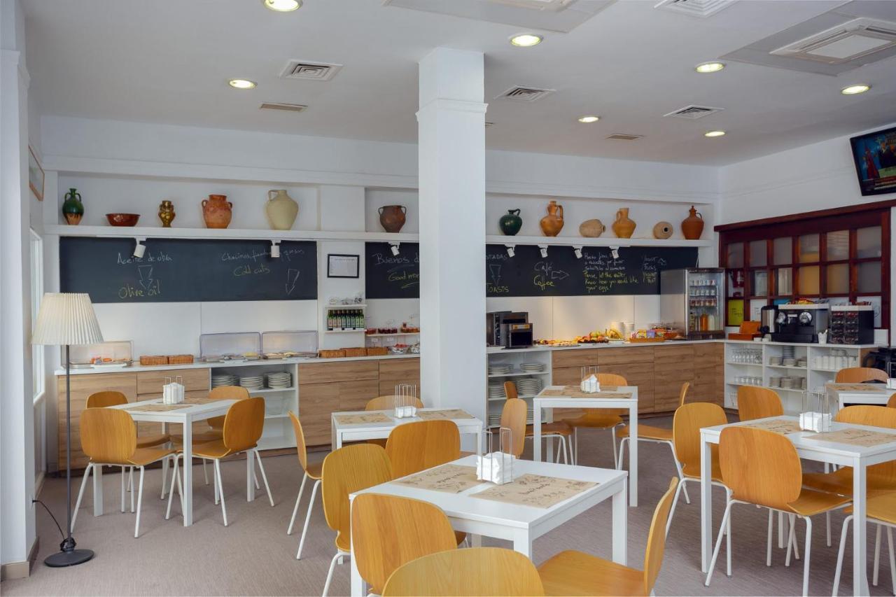 Apartamentos Los Cantaros El Puerto de Santa María Kültér fotó