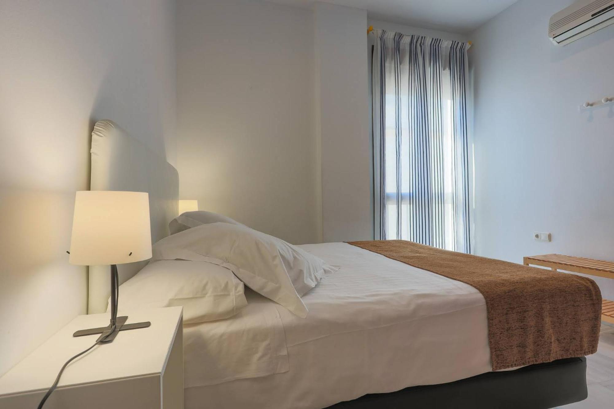 Apartamentos Los Cantaros El Puerto de Santa María Kültér fotó
