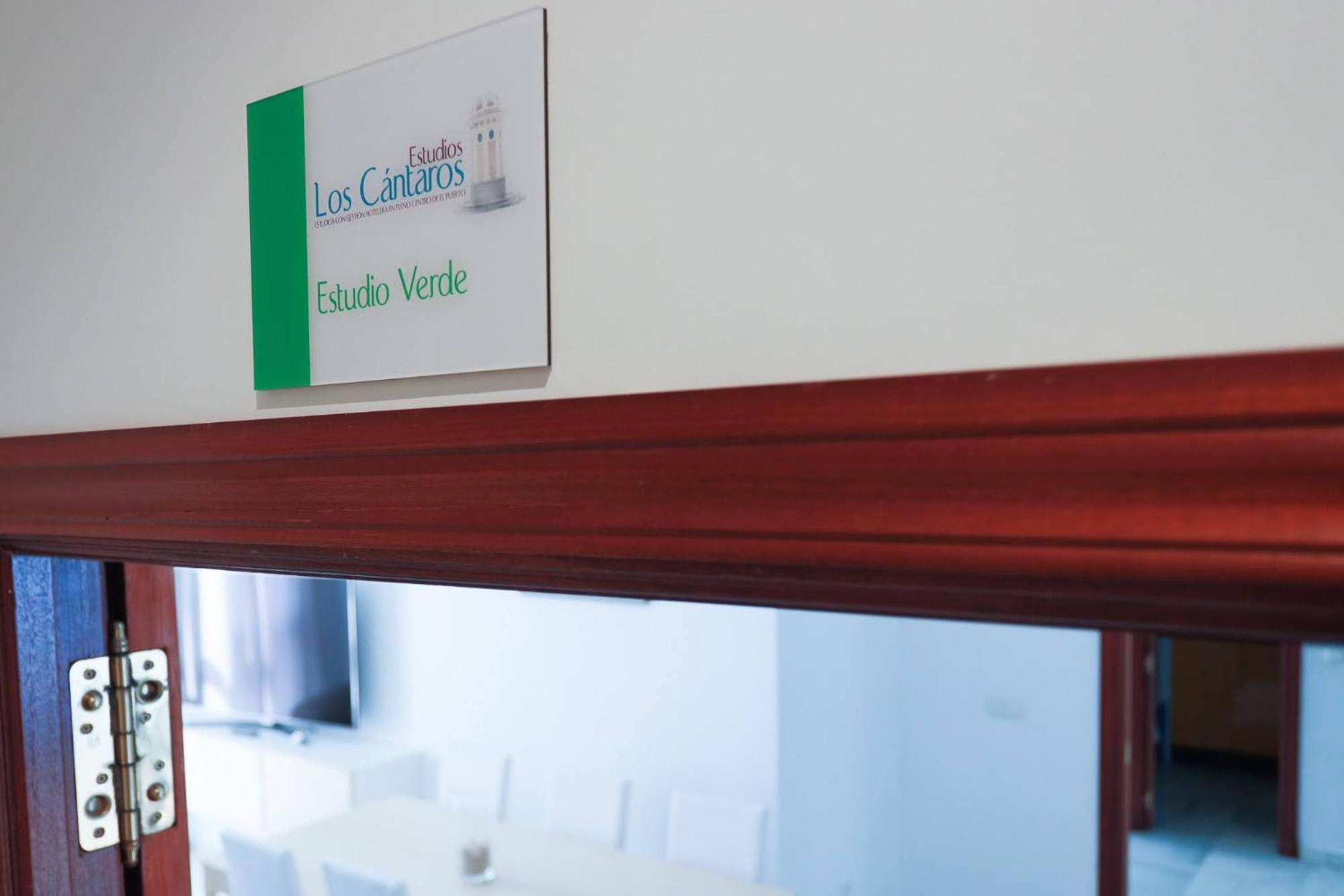 Apartamentos Los Cantaros El Puerto de Santa María Kültér fotó