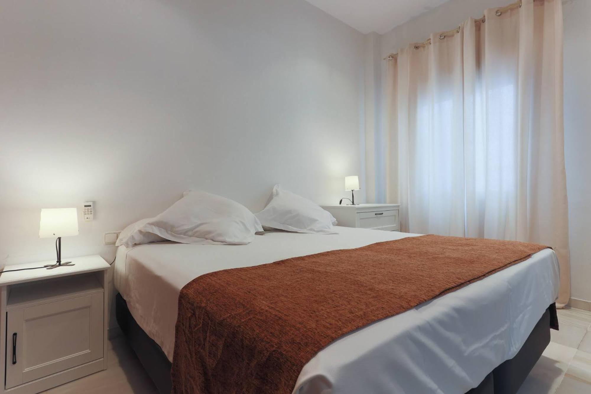 Apartamentos Los Cantaros El Puerto de Santa María Kültér fotó