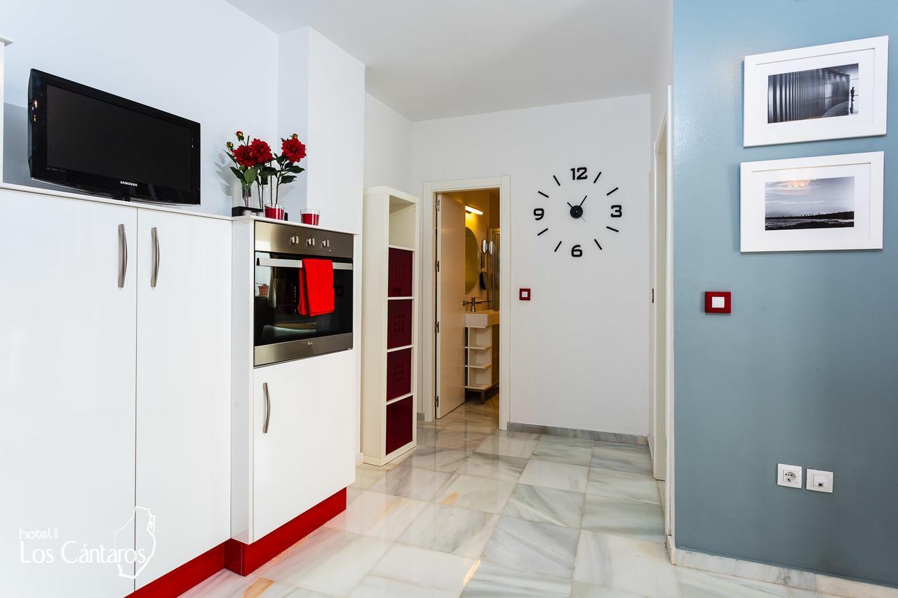 Apartamentos Los Cantaros El Puerto de Santa María Kültér fotó