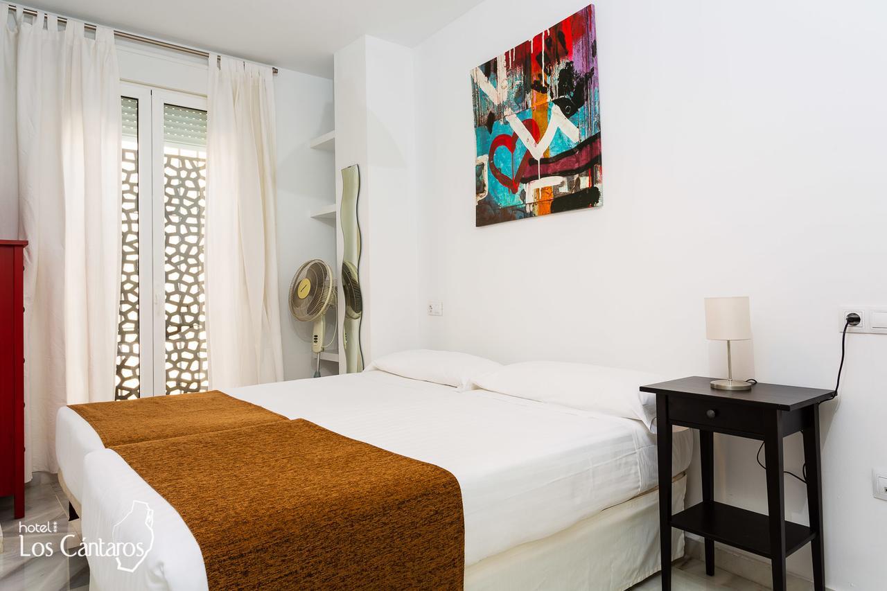 Apartamentos Los Cantaros El Puerto de Santa María Kültér fotó